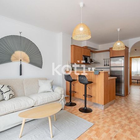 פואנגירולה Koti Rentals - Sandy Beach Apartment מראה חיצוני תמונה