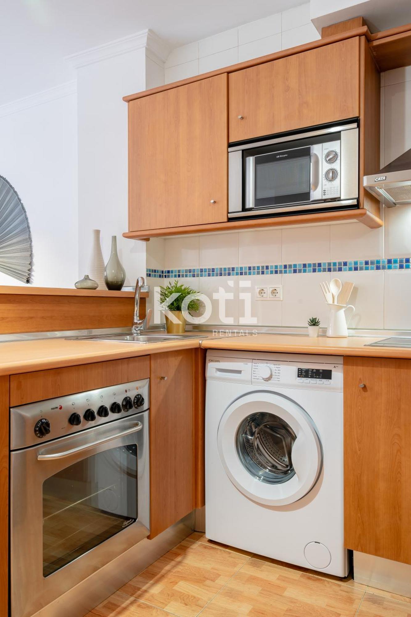 פואנגירולה Koti Rentals - Sandy Beach Apartment מראה חיצוני תמונה